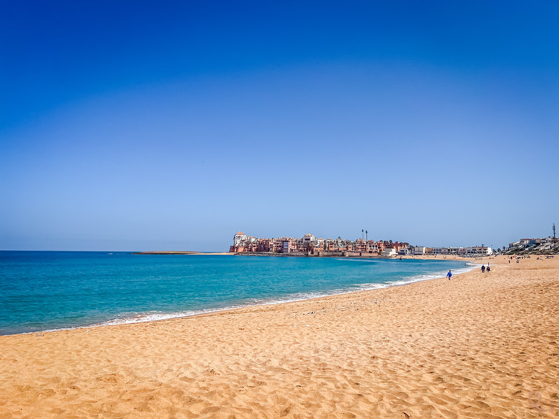 Farniente na praia de Bouznika, perto de Rabat